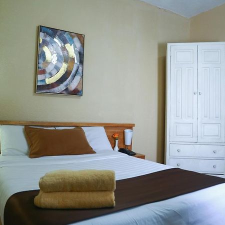 Hostal Loro Verde Quito Exterior foto