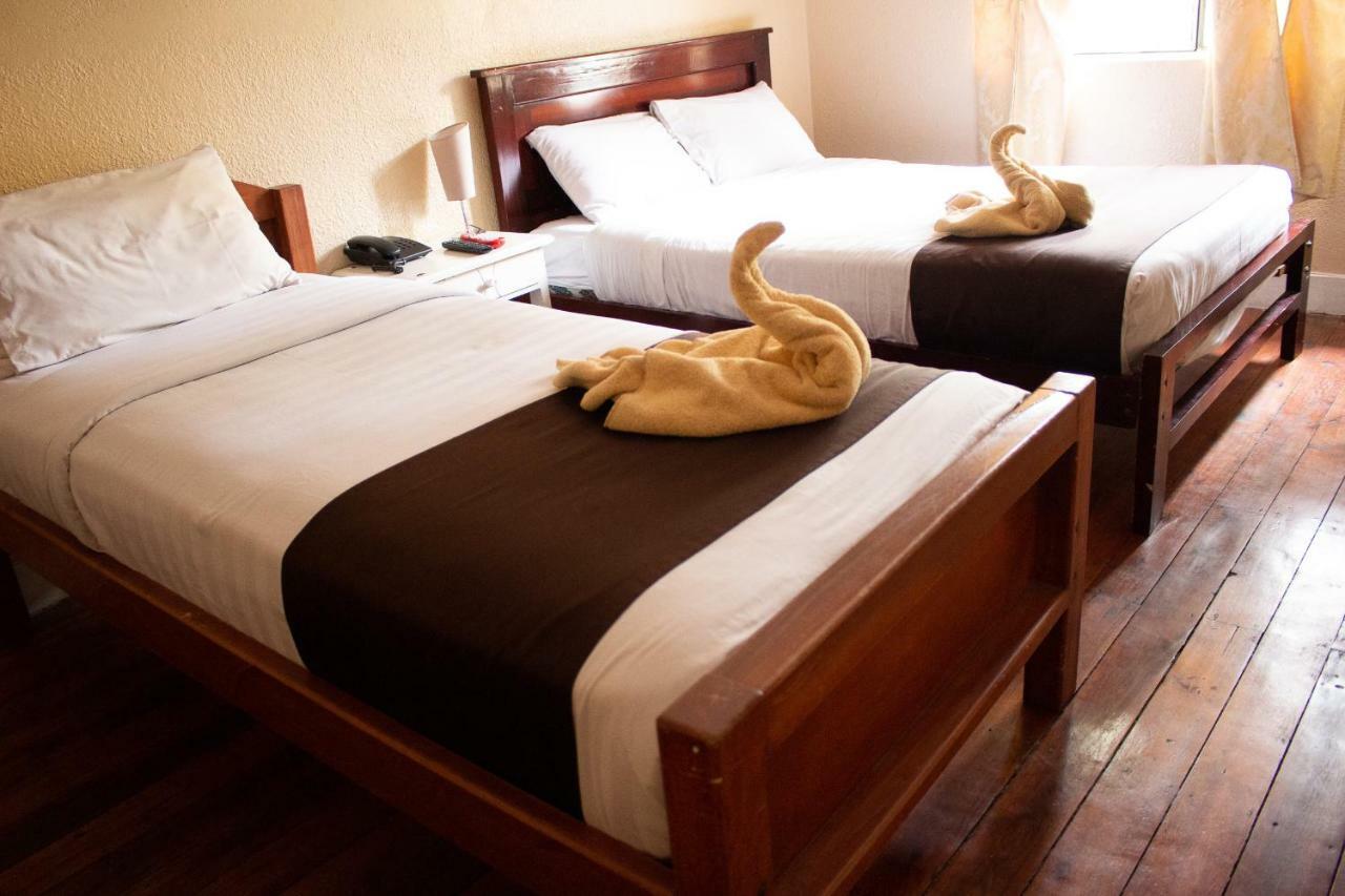 Hostal Loro Verde Quito Exterior foto